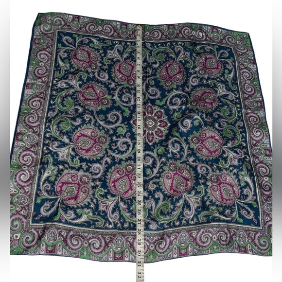 Vintage Silky Floral Scarf - Picture 7 of 8